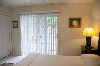 Colindale Apartments Williams Town Esterno foto